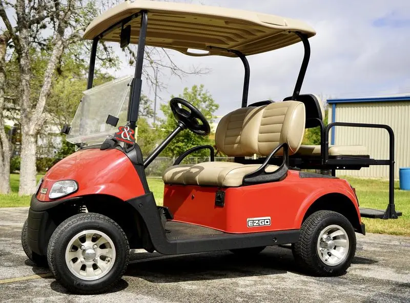 2017 E-Z-GO RXV 48V Golf Cart For Sale - Image 2