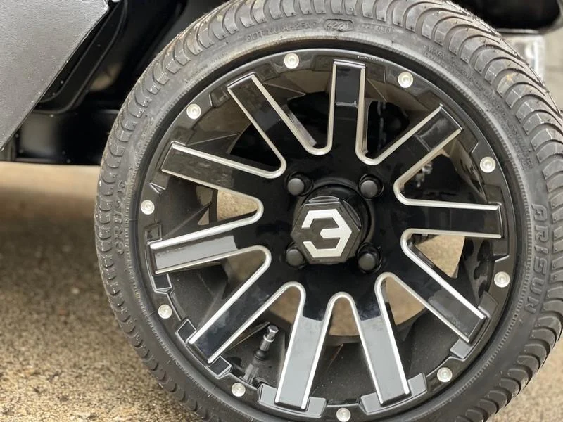 2018 Club Car Precedent i2 Gasoline for Sale - Image 8