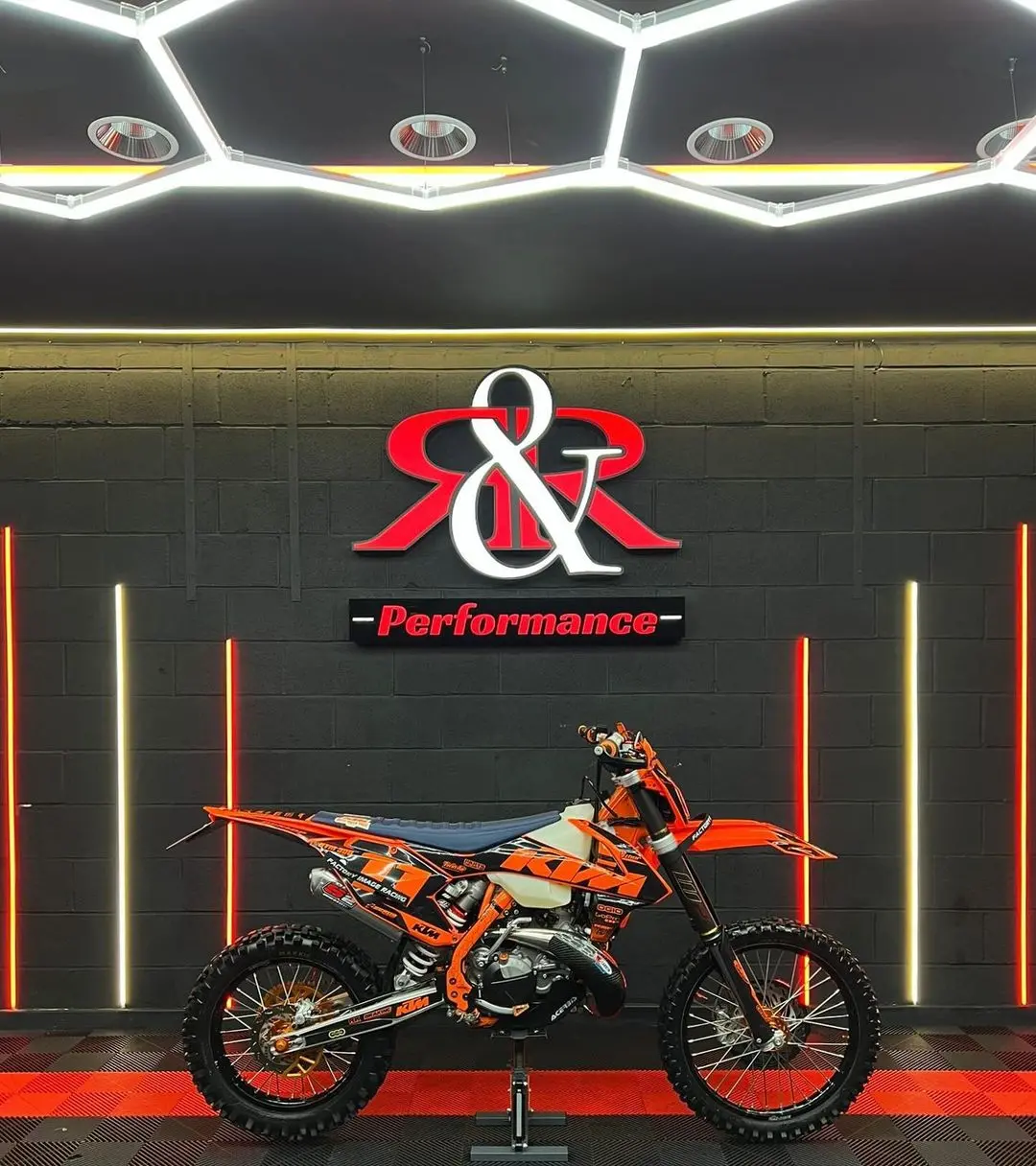 2019 KTM EXC 300 TPI Enduro 12V For Sale - Image 2