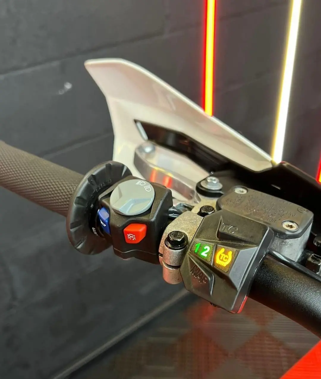 2022 KTM EXC-F 350 Enduro 12V For Sale - Image 4