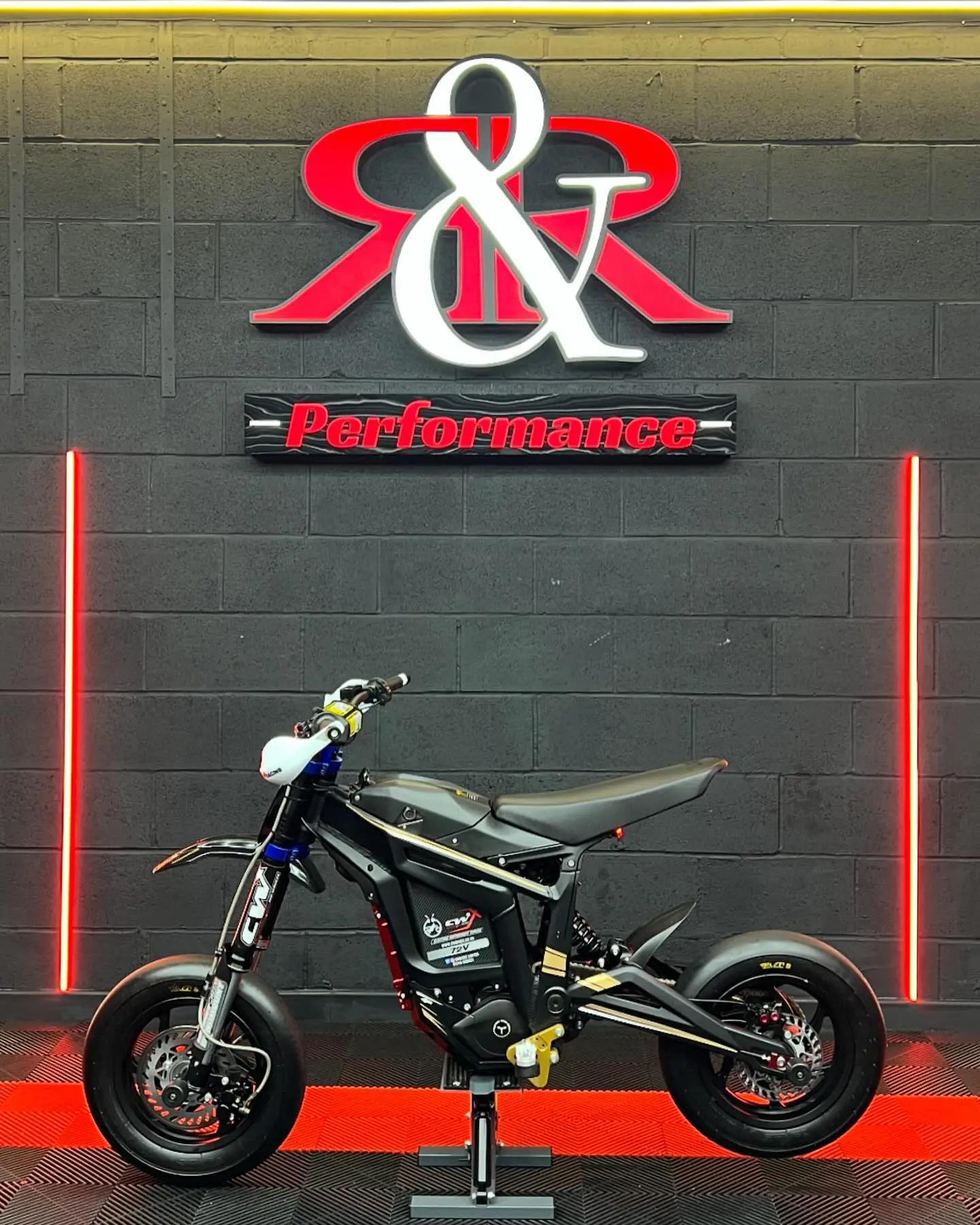 2022 Talaria Sting 72V Pit Bike For Sale - Image 10