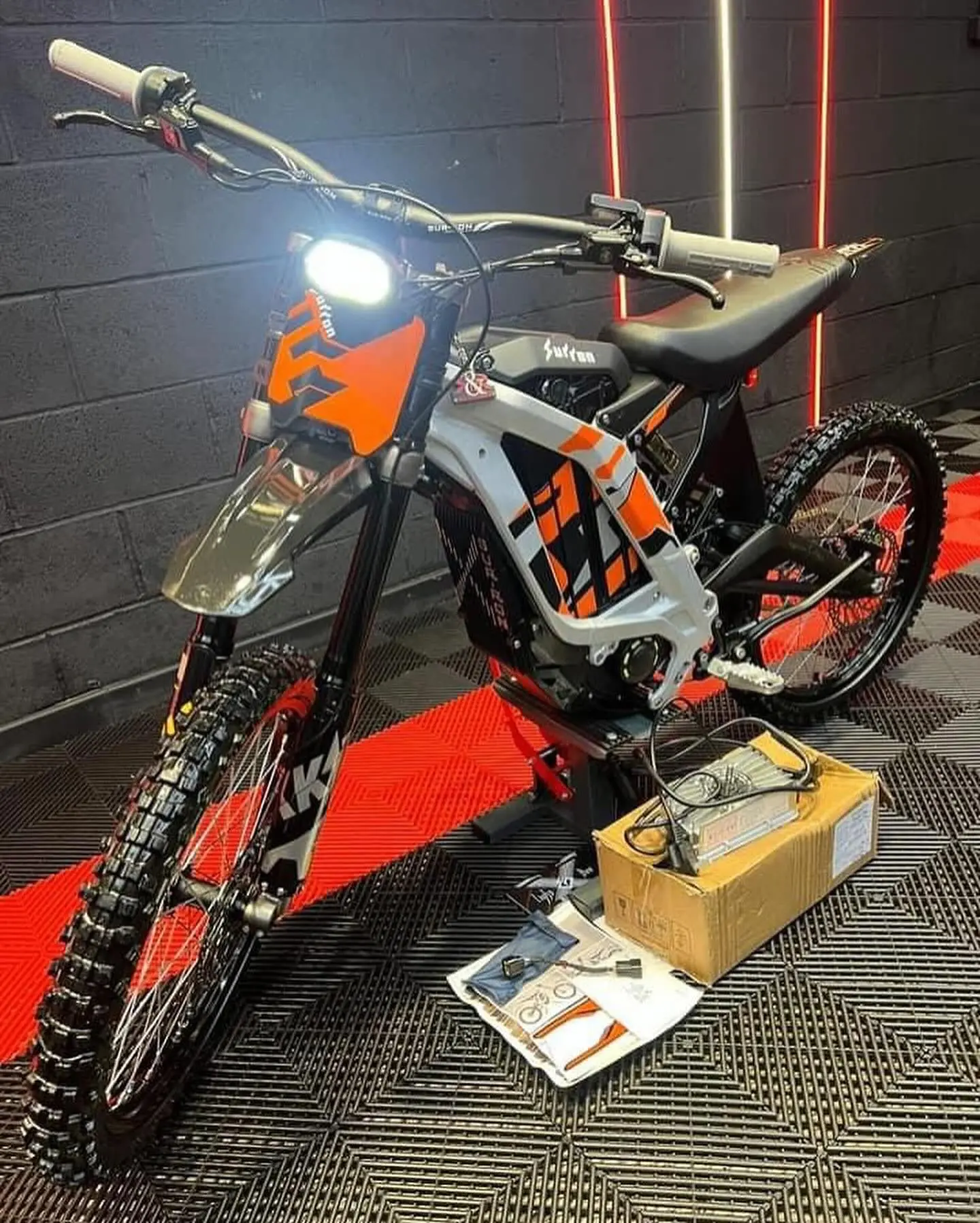 2023 Surron Light Bee Silver 60V For Sale - Image 5