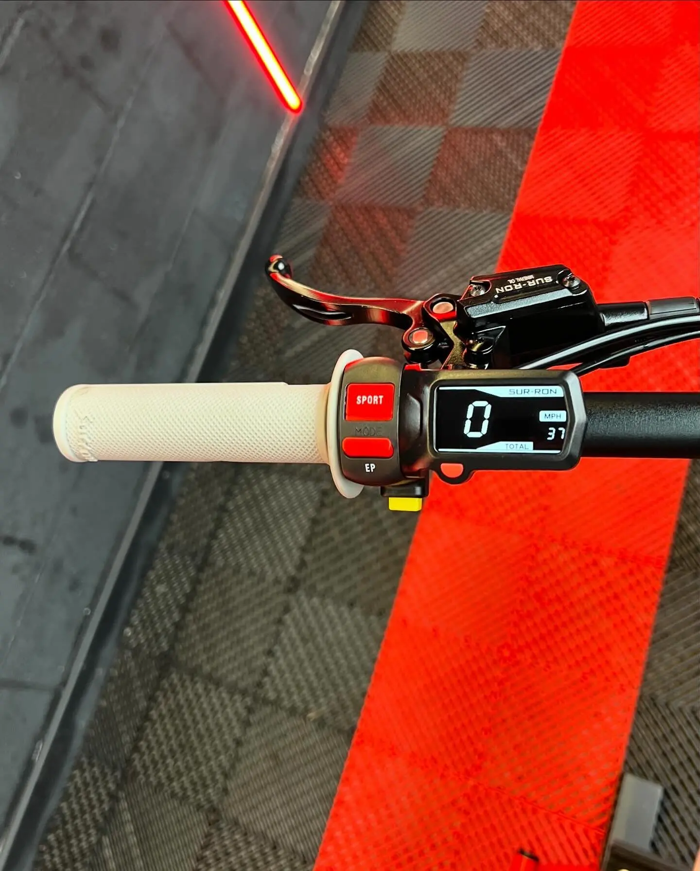 2023 Surron Light Bee Silver 60V For Sale - Image 2