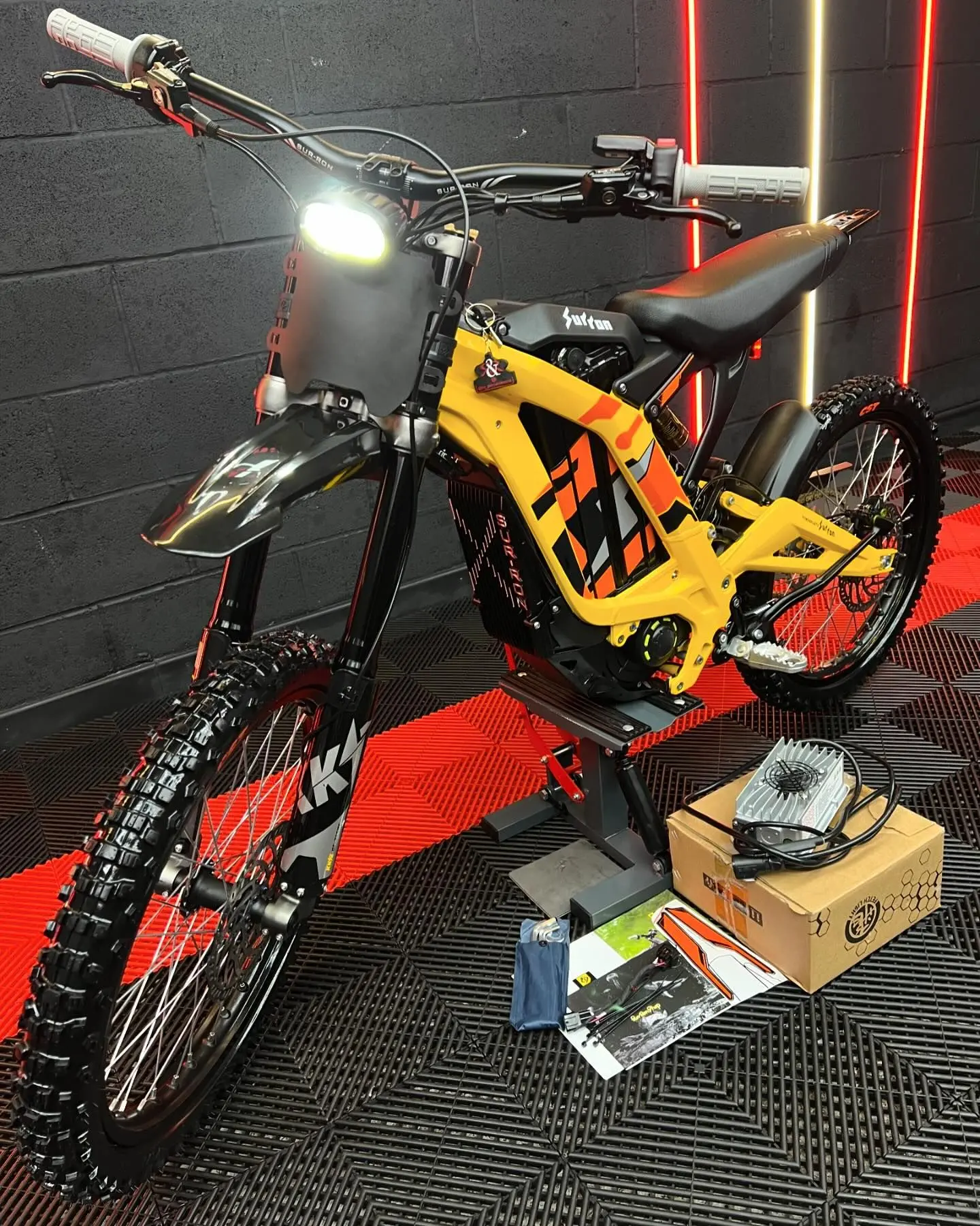 2023 Sur-Ron Light Bee Yellow 72V For Sale - Image 4