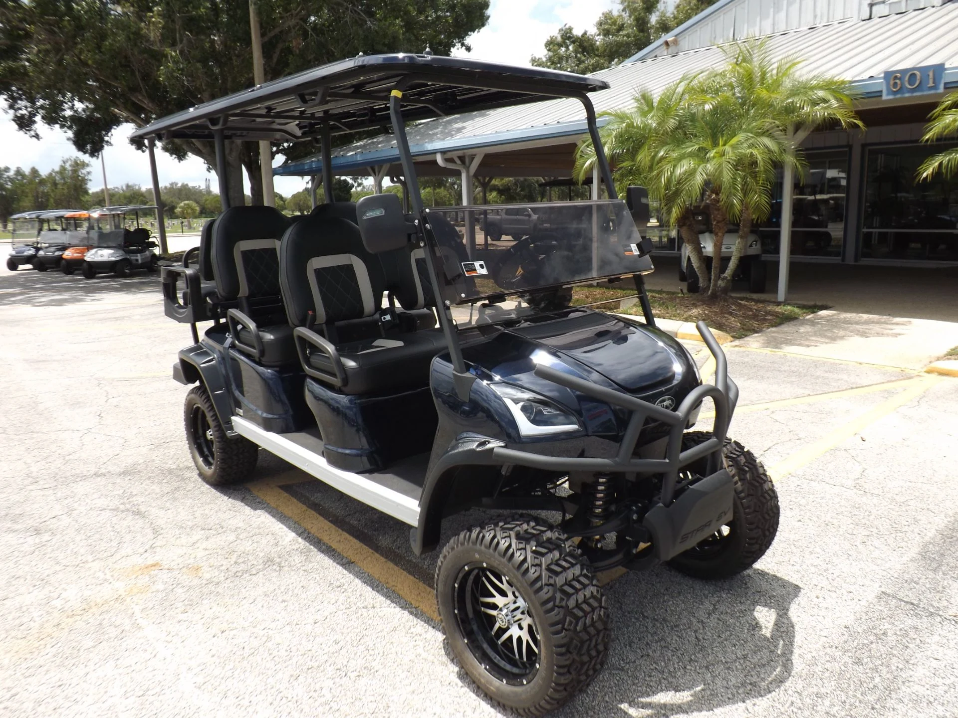 2024 Star EV SIRIUS 4+2 Lifted Lithium Golf Cart for Sale