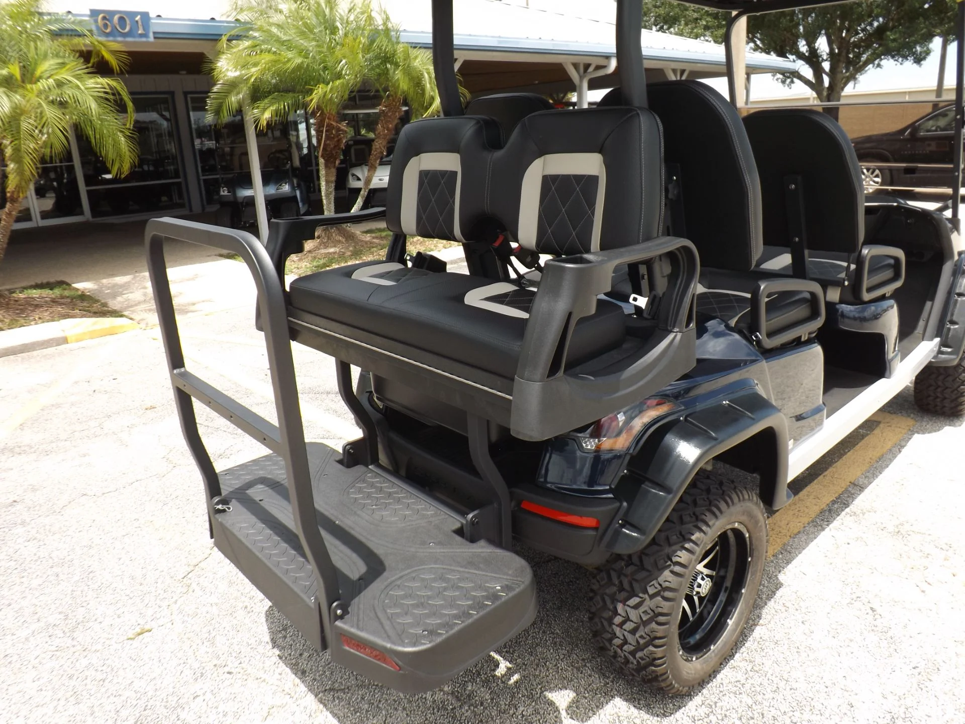 2024 Star EV SIRIUS 4+2 Lifted Lithium Golf Cart for Sale - Image 14