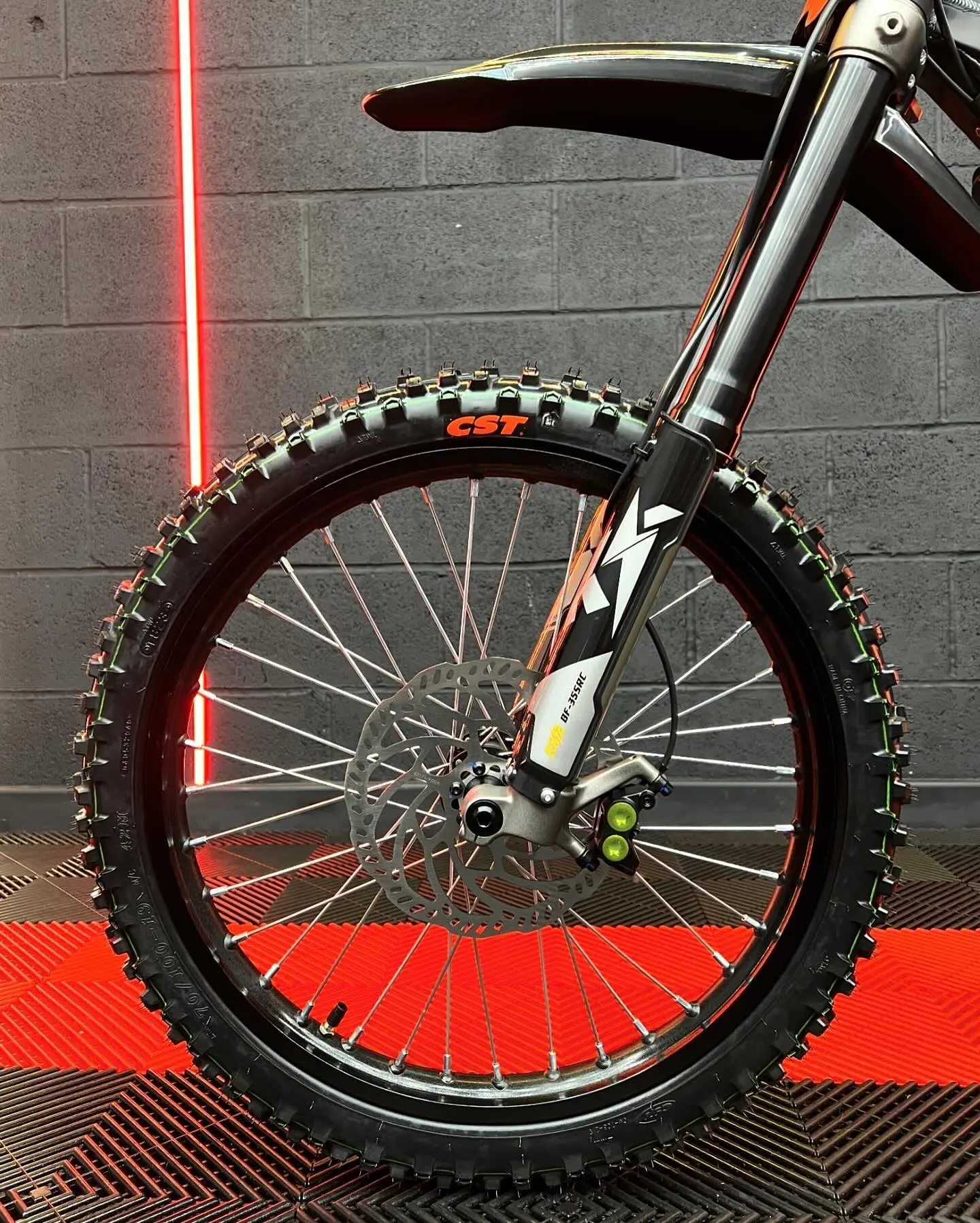 2024 Sur-Ron Light Bee Black 72V For Sale - Image 5