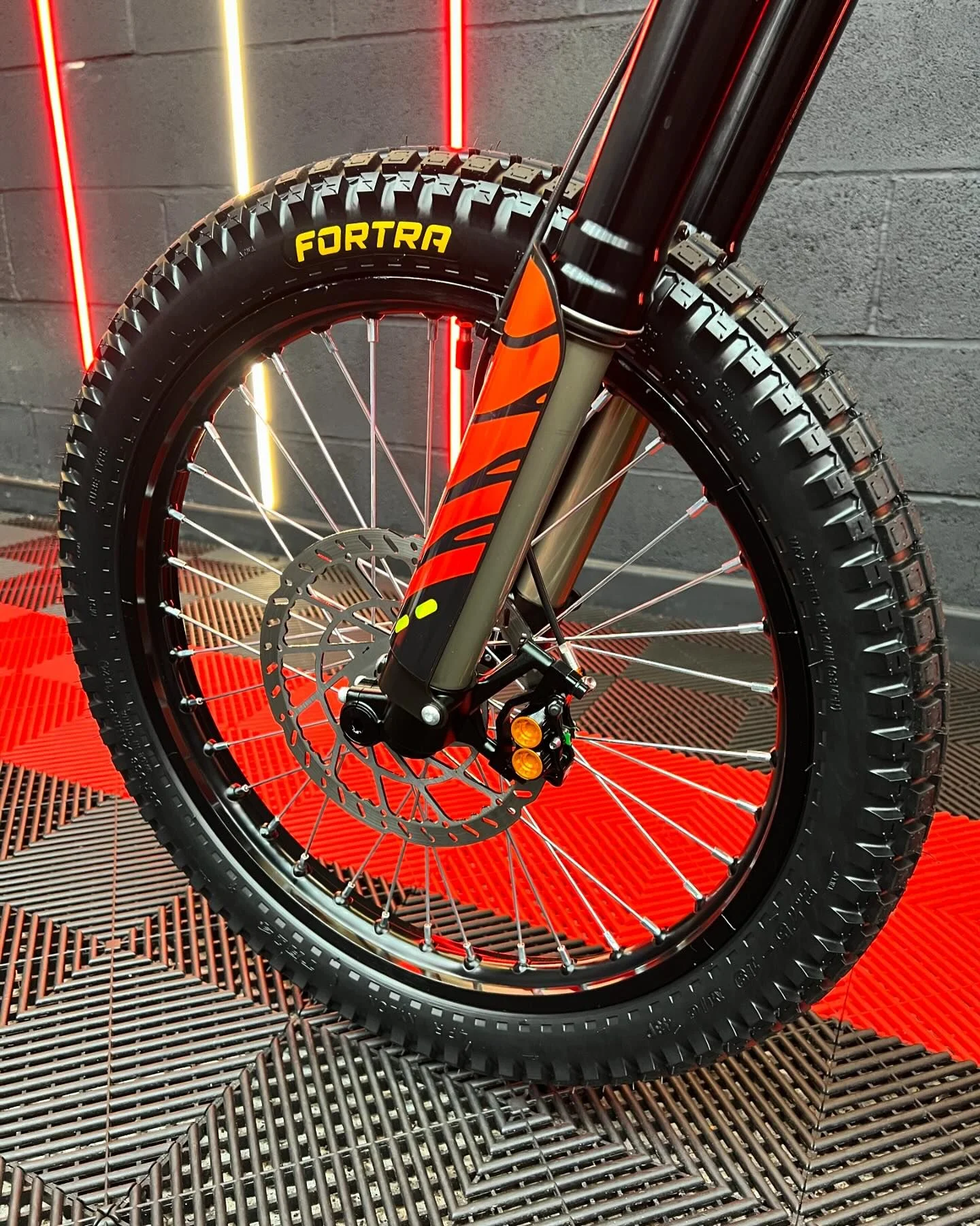 2024 Talaria Sting R 72V 45AH for Sale - Image 6