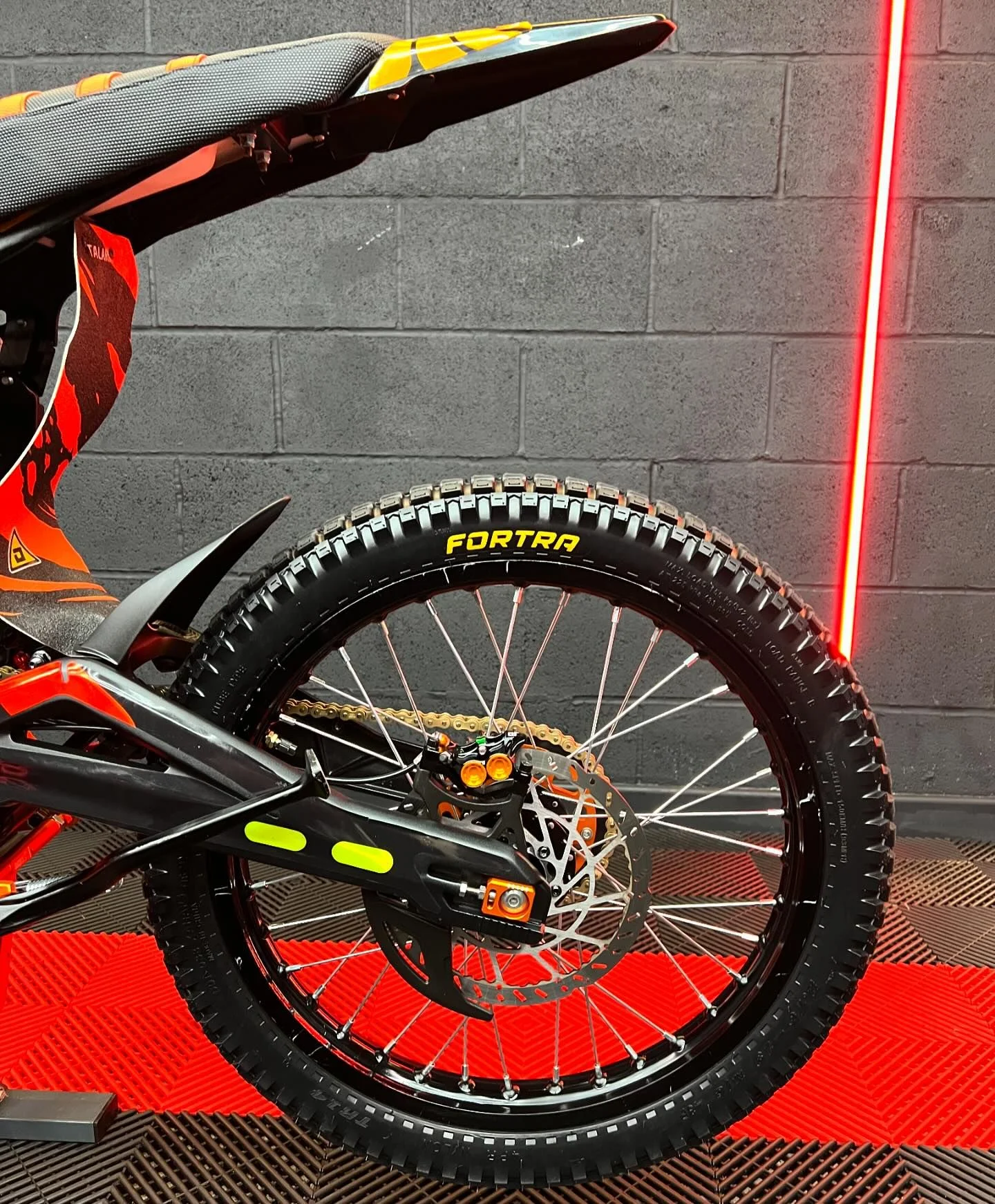 2024 Talaria Sting R 72V 45AH for Sale - Image 7