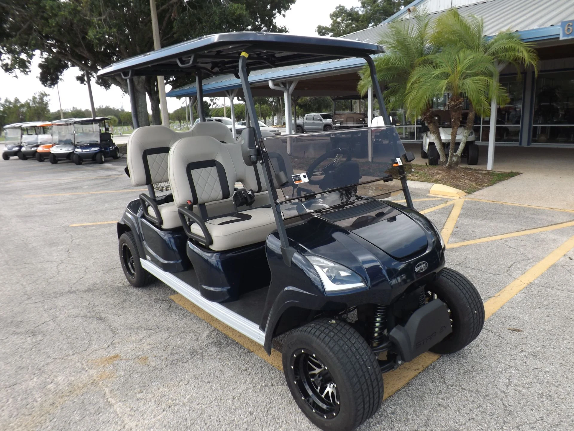 Black 2024 Star EV SIRIUS 4 Forward Lithium Golf Cart for Sale