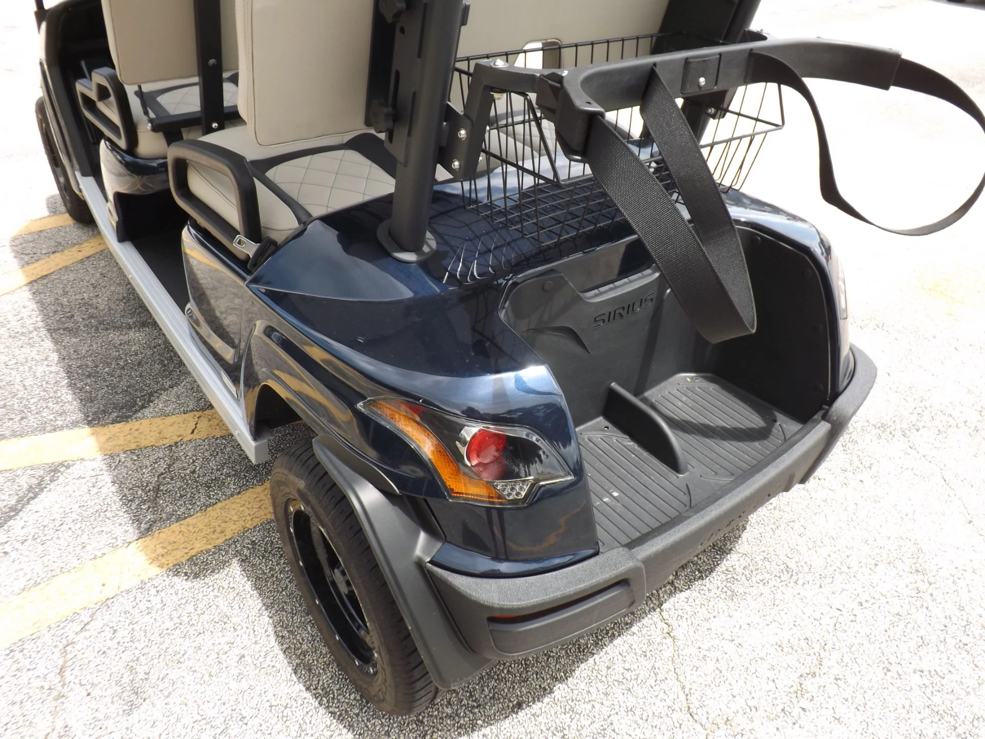 Black 2024 Star EV SIRIUS 4 Forward Lithium Golf Cart for Sale - Image 15