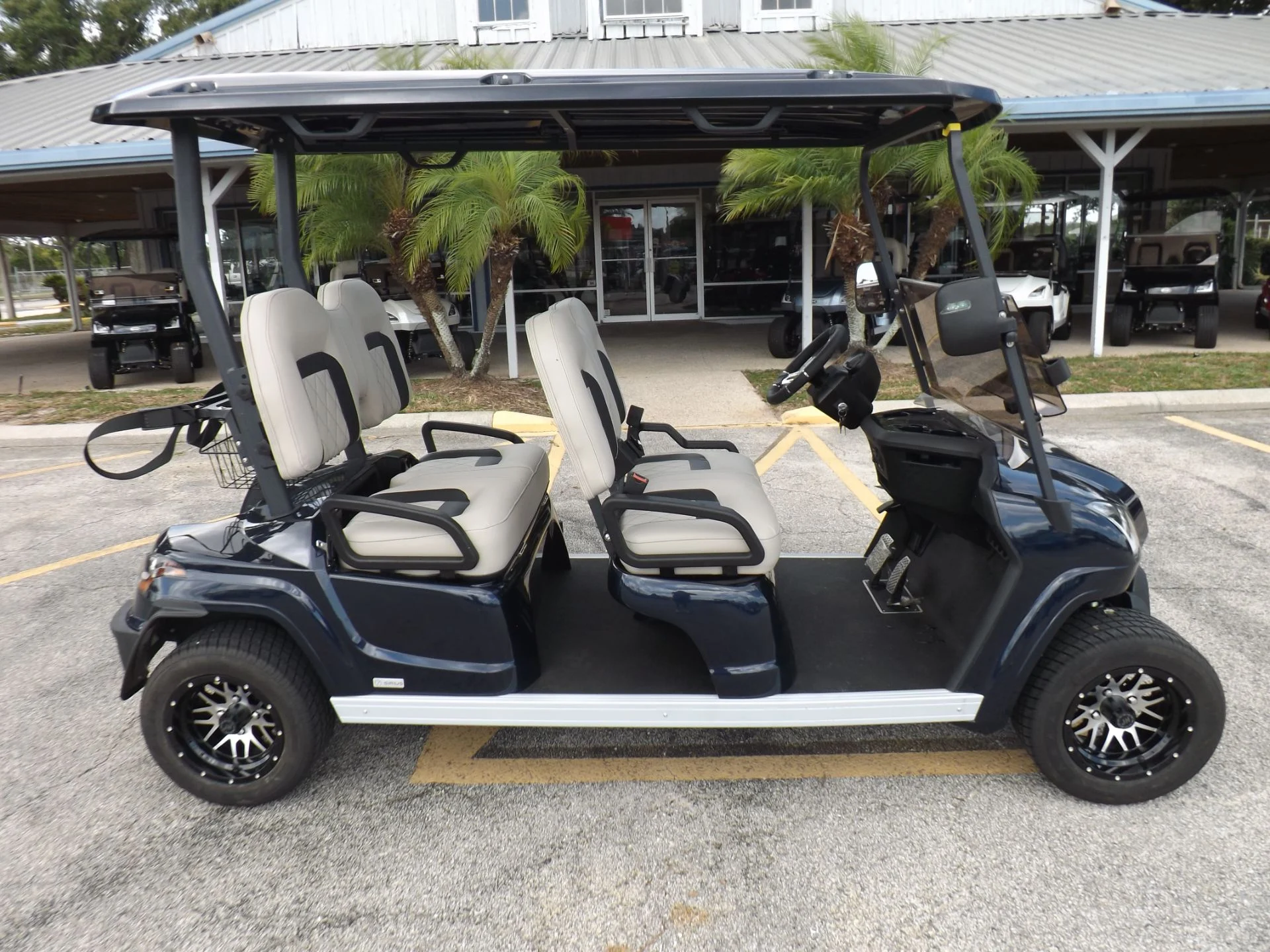 Black 2024 Star EV SIRIUS 4 Forward Lithium Golf Cart for Sale - Image 3