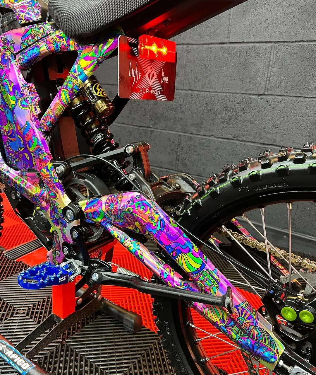 Custom French Lilac 2023 Surron LBX 60V For Sale - Image 10