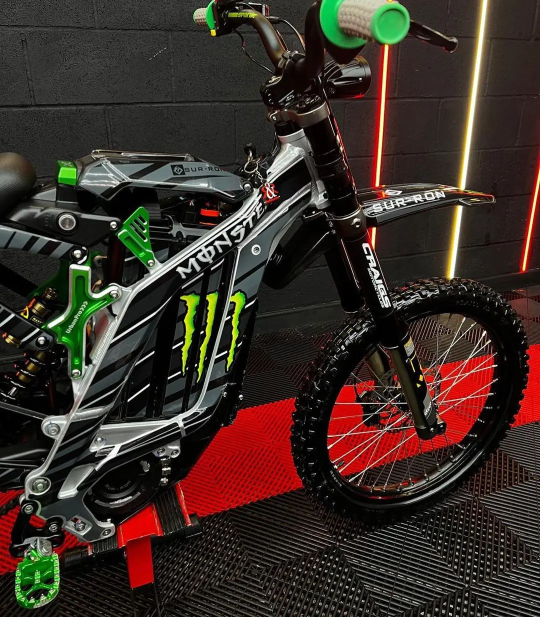 Custom Green 2023 Surron Light Bee 72V For Sale - Image 10