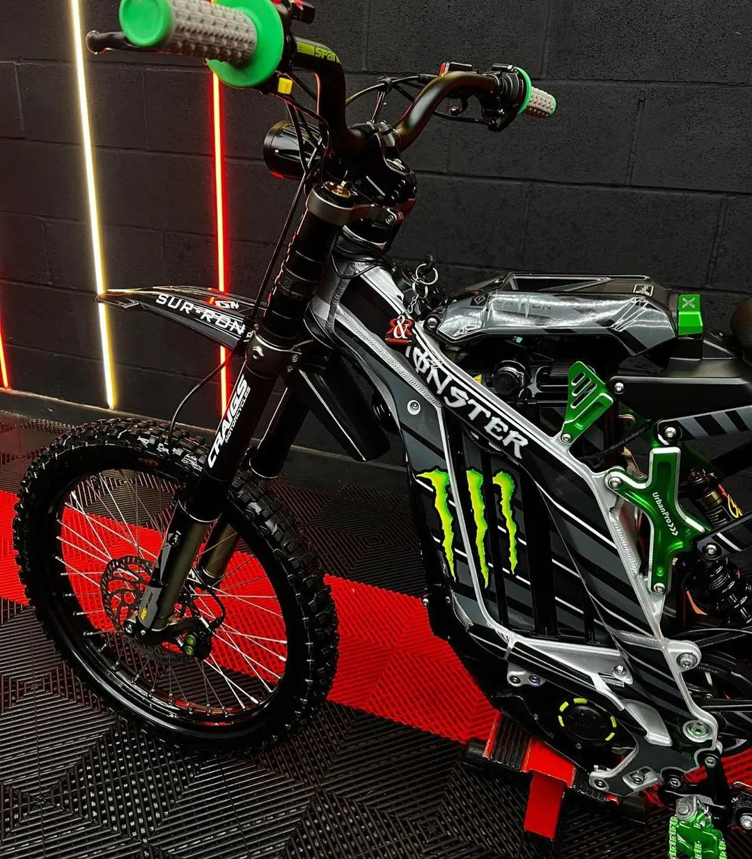 Custom Green 2023 Surron Light Bee 72V For Sale - Image 5