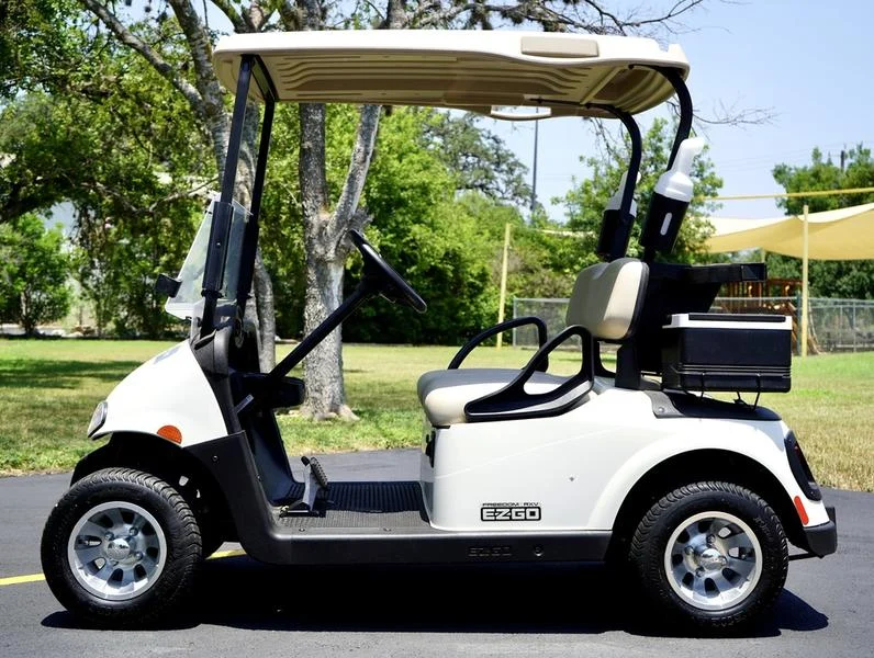 2010 E-Z-GO Freedom RXV 2 Passenger Golf Cart For Sale - Image 8