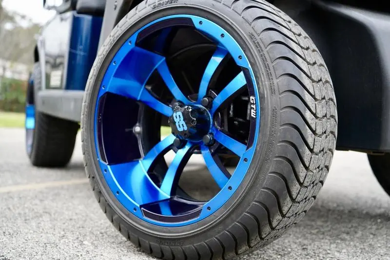 2014 E-Z-GO RXV 48V Golf Cart For Sale - Image 5