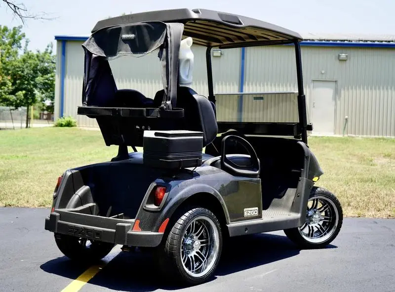 2016 E-Z-GO Freedom RXV 48V Golf Cart For Sale - Image 5