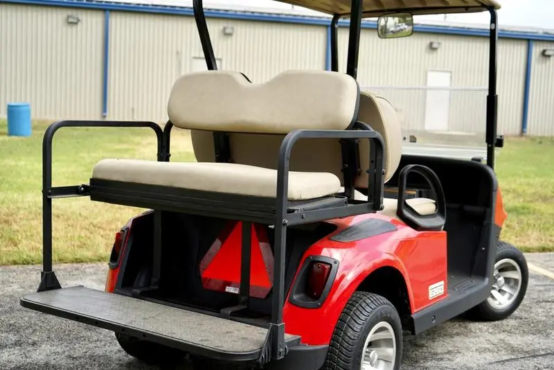 2017 E-Z-GO RXV 48V Golf Cart For Sale - Image 4