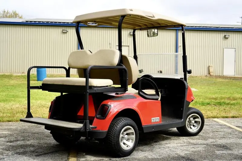 2017 E-Z-GO RXV 48V Golf Cart For Sale - Image 5