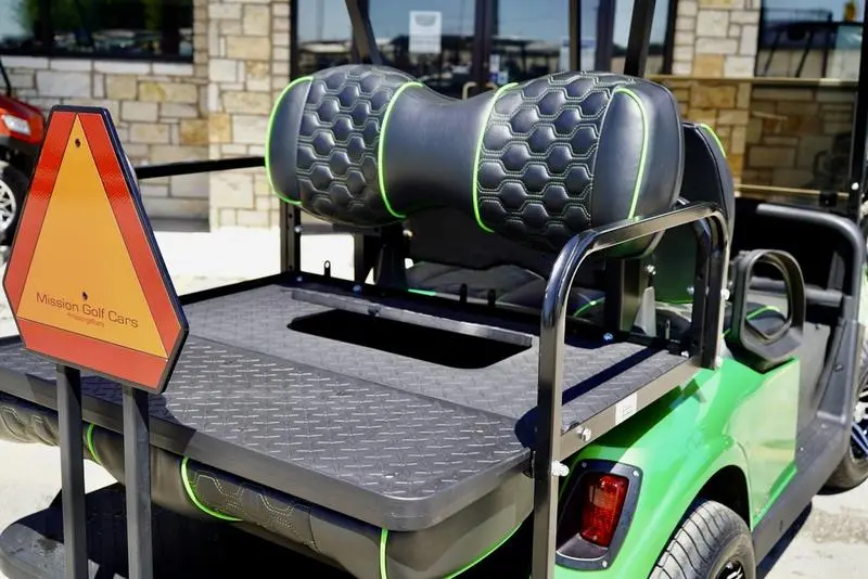 2018 E-Z-GO Freedom RXV ELiTE Golf Cart For Sale - Image 5