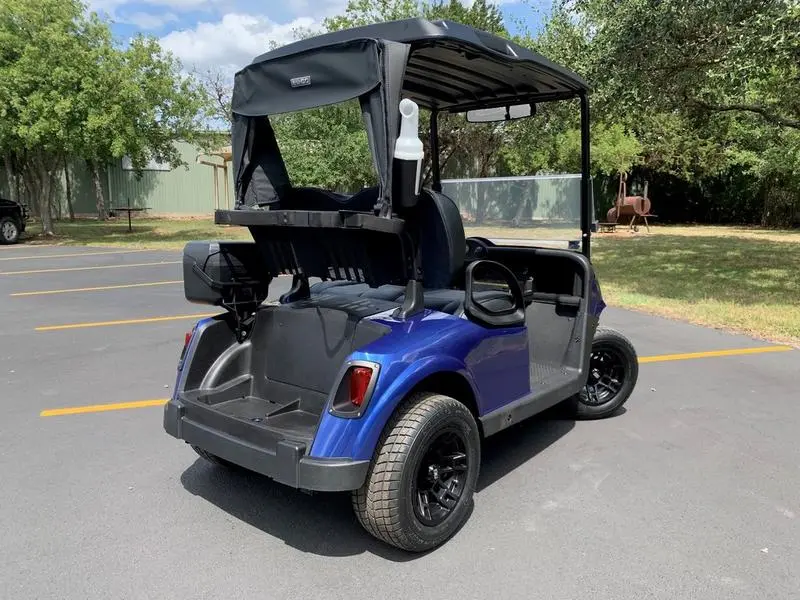2018 E-Z-GO RXV ELiTE Golf Cart For Sale - Image 2