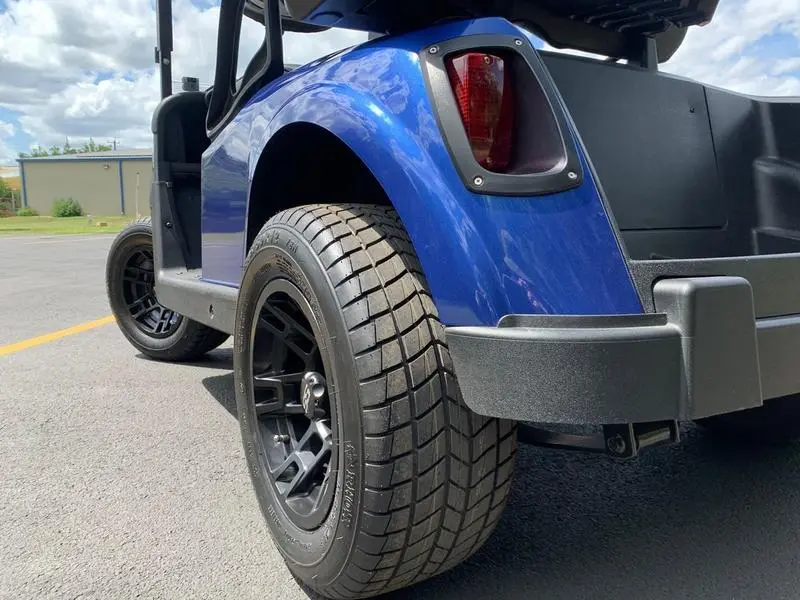 2018 E-Z-GO RXV ELiTE Golf Cart For Sale - Image 5