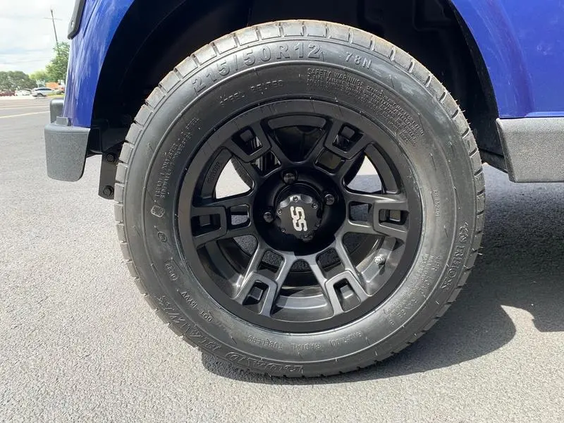 2018 E-Z-GO RXV ELiTE Golf Cart For Sale - Image 9