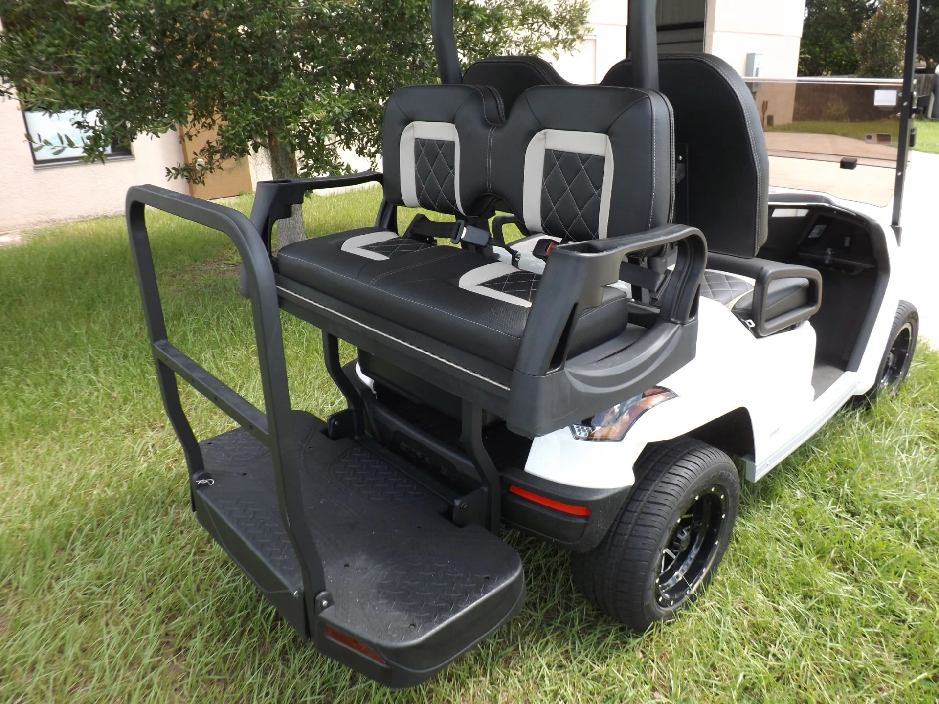 White 2023 Star EV SIRIUS 2+2 Golf Cart for Sale - Image 14