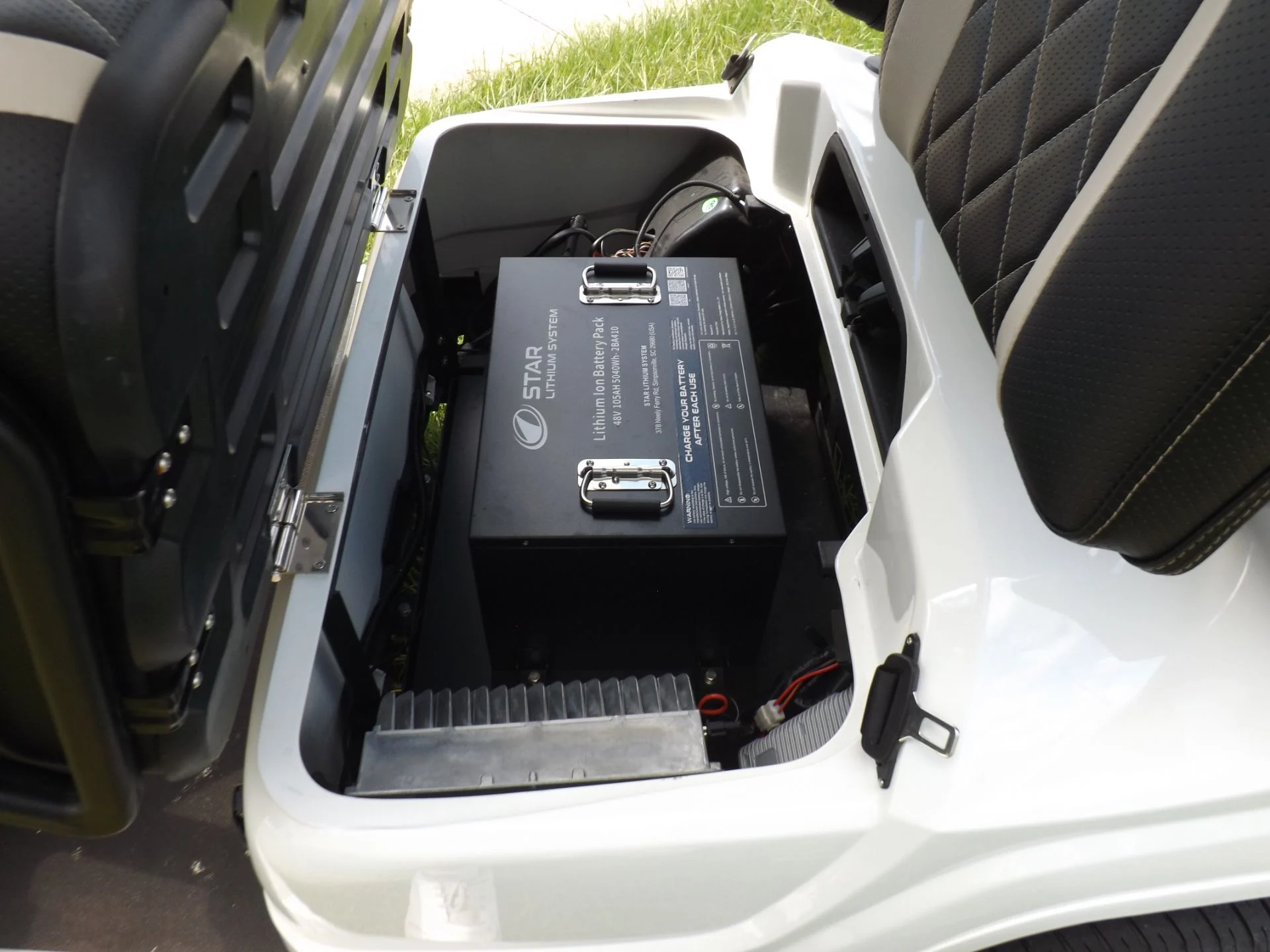 White 2023 Star EV SIRIUS 2+2 Golf Cart for Sale - Image 20