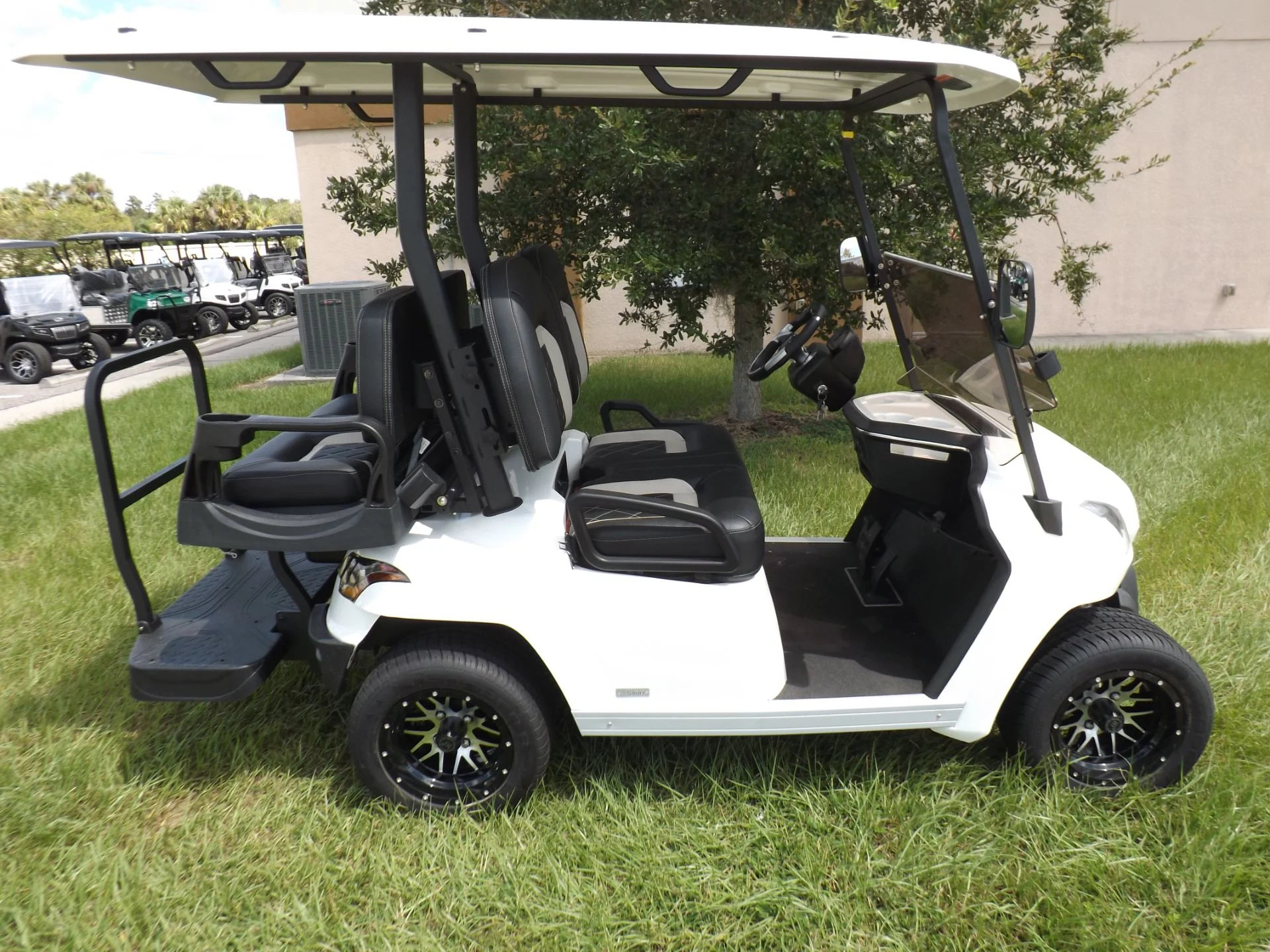 White 2023 Star EV SIRIUS 2+2 Golf Cart for Sale - Image 3