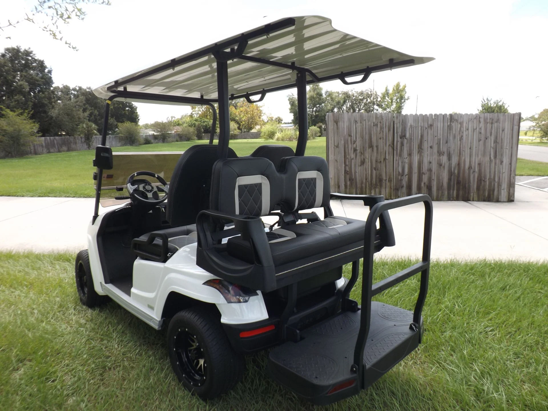 White 2023 Star EV SIRIUS 2+2 Golf Cart for Sale - Image 5