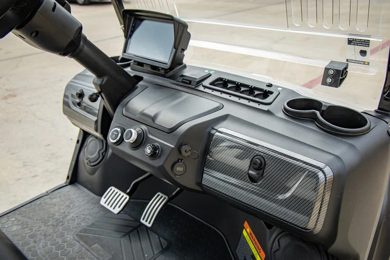 White 2024 EVolution D5 Maverick 2+2 Golf Cart for Sale - Image 4